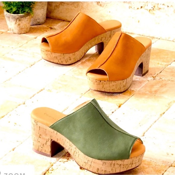 Sundance Catalog platform leather clogs like new - Picture 2 of 14